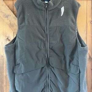Old Navy Charcoal Fleece Vest